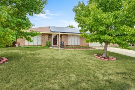 7505 Mapleleaf Drive North Richland Hills TX 76182