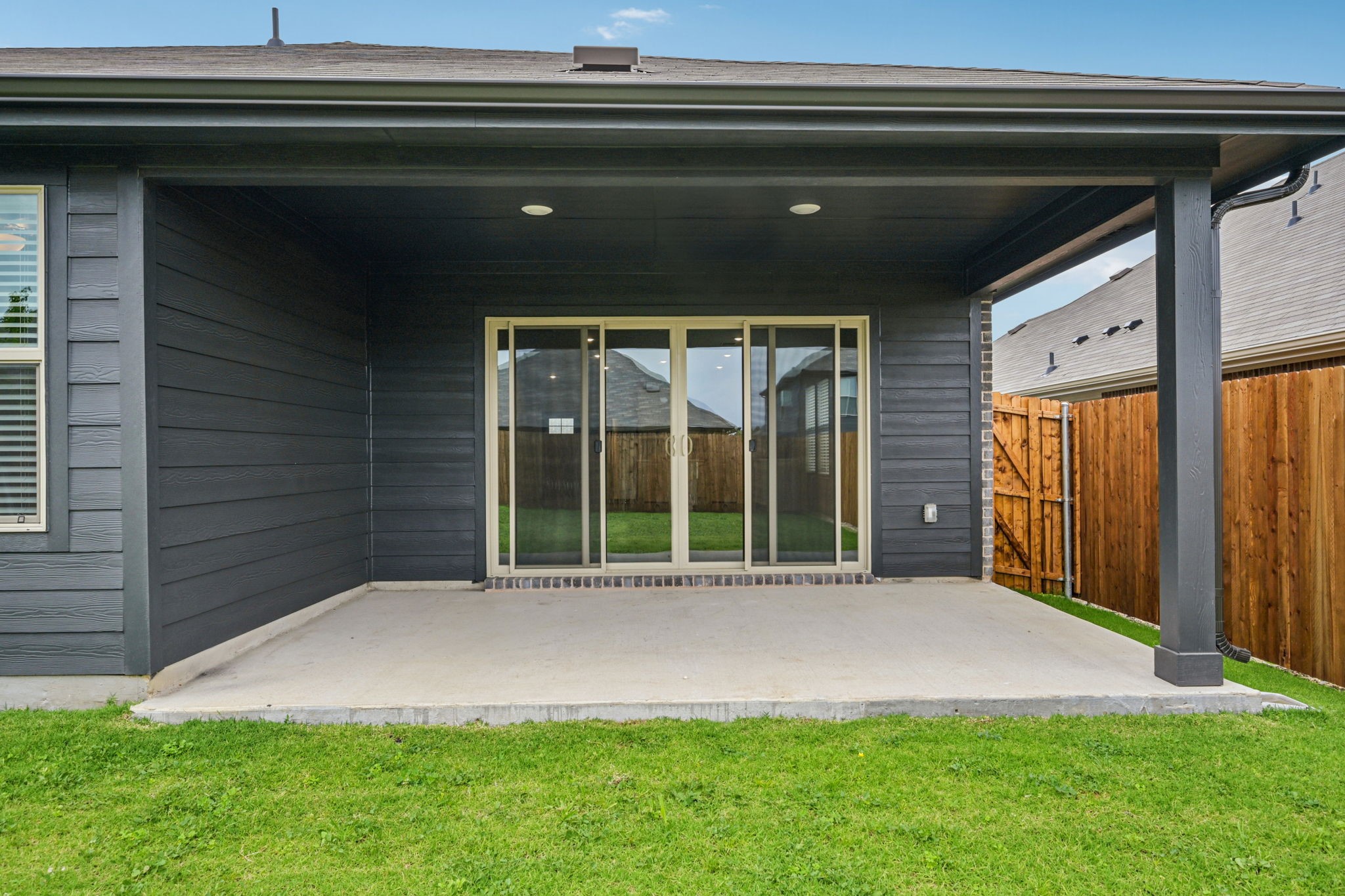 2202 Rannoch Street Sherman TX 75092