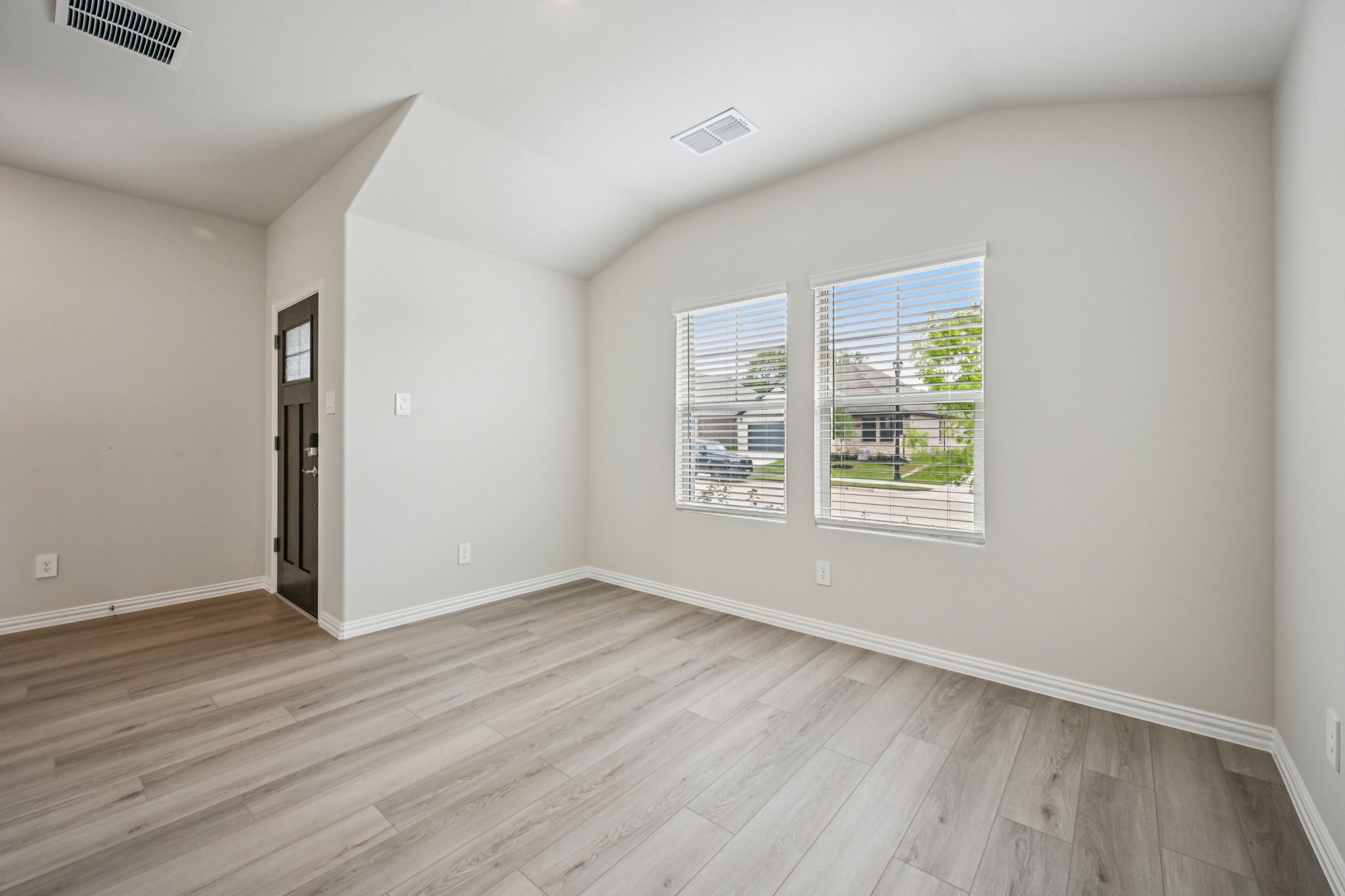 2202 Rannoch Street Sherman TX 75092
