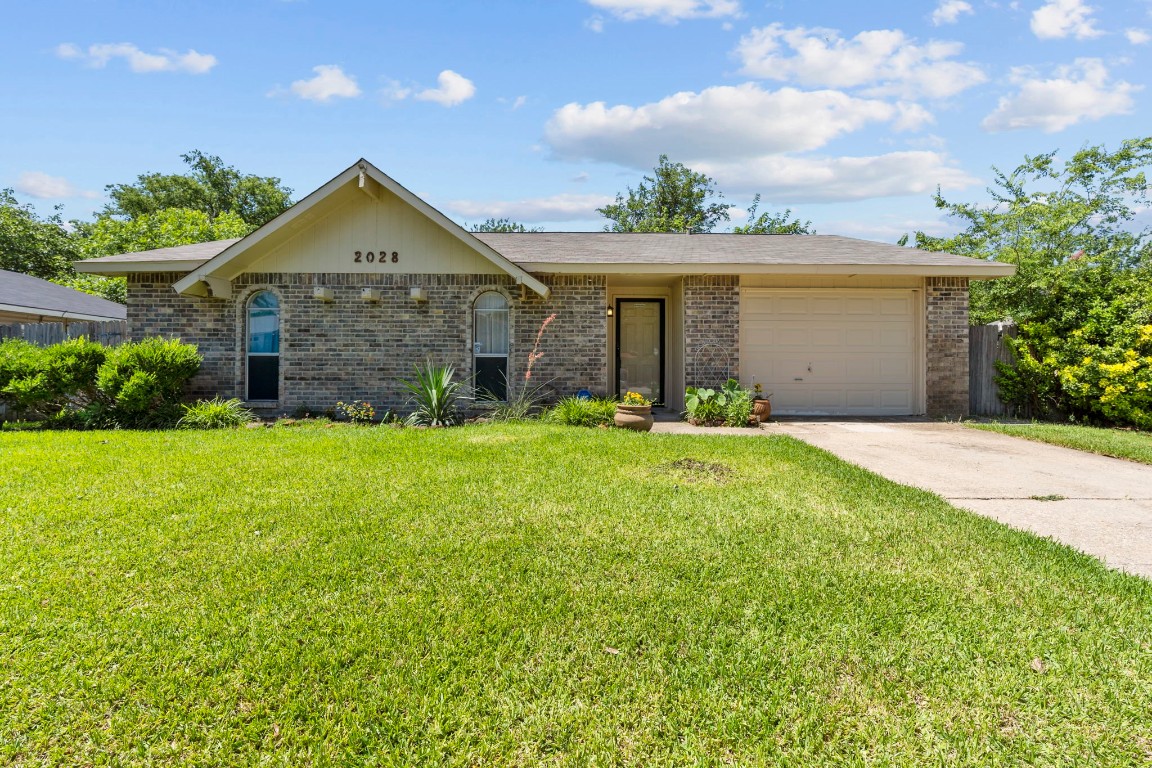 2028 Victoria Road Carrollton TX 75007