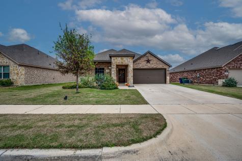 1539 Woodlake Drive Waxahachie TX 75165