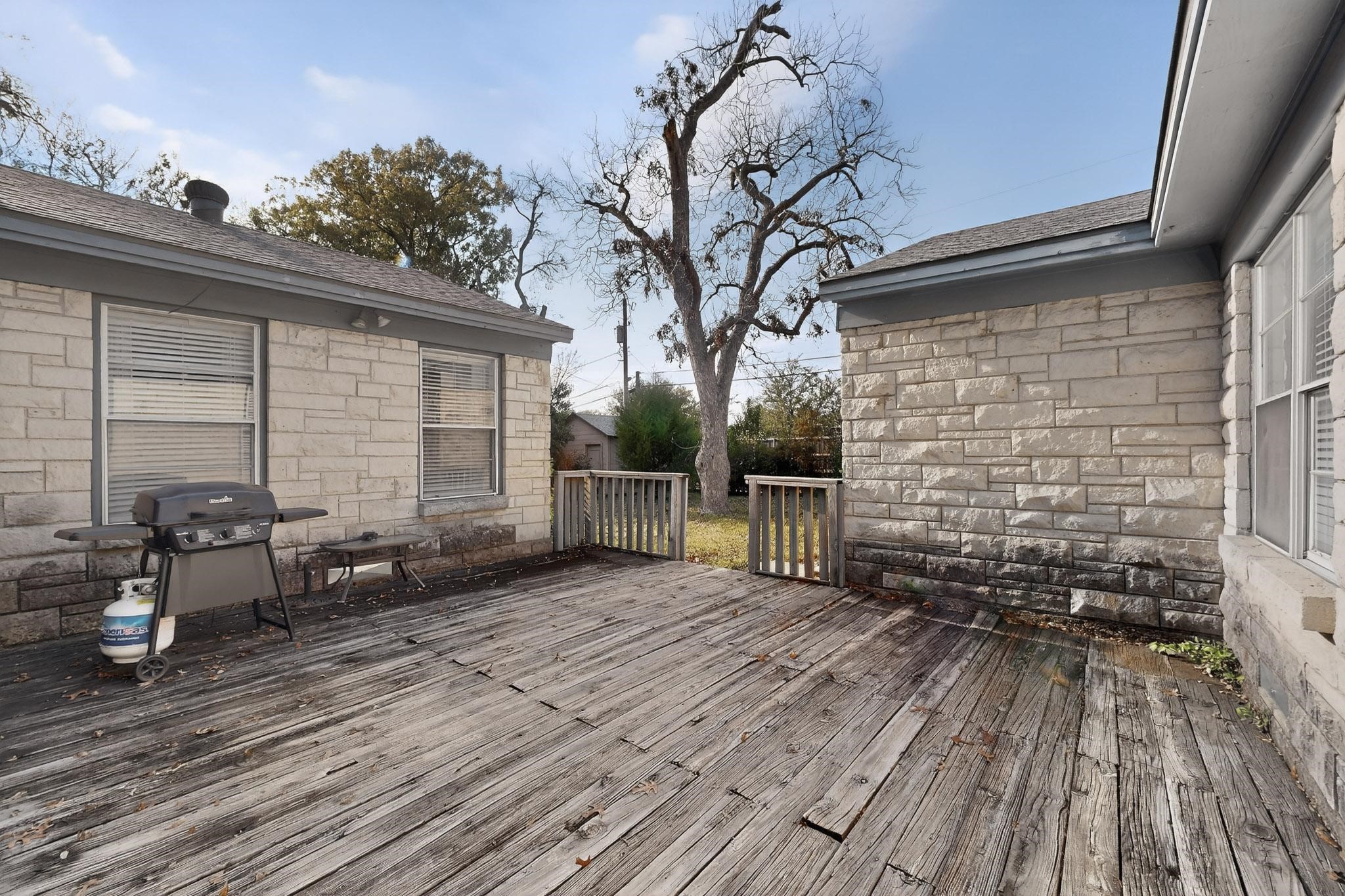 9263 Forest Hills Boulevard Dallas TX 75218
