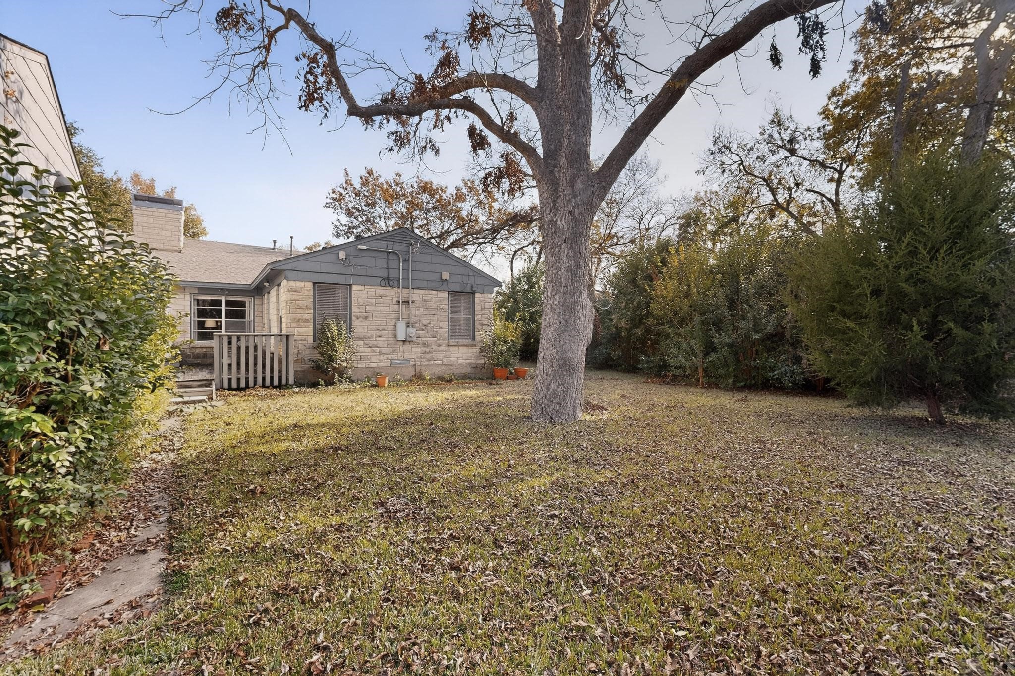 9263 Forest Hills Boulevard Dallas TX 75218