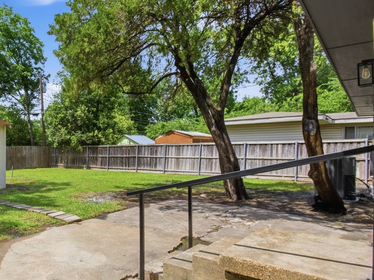 10203 Estacado Drive Dallas TX 75228