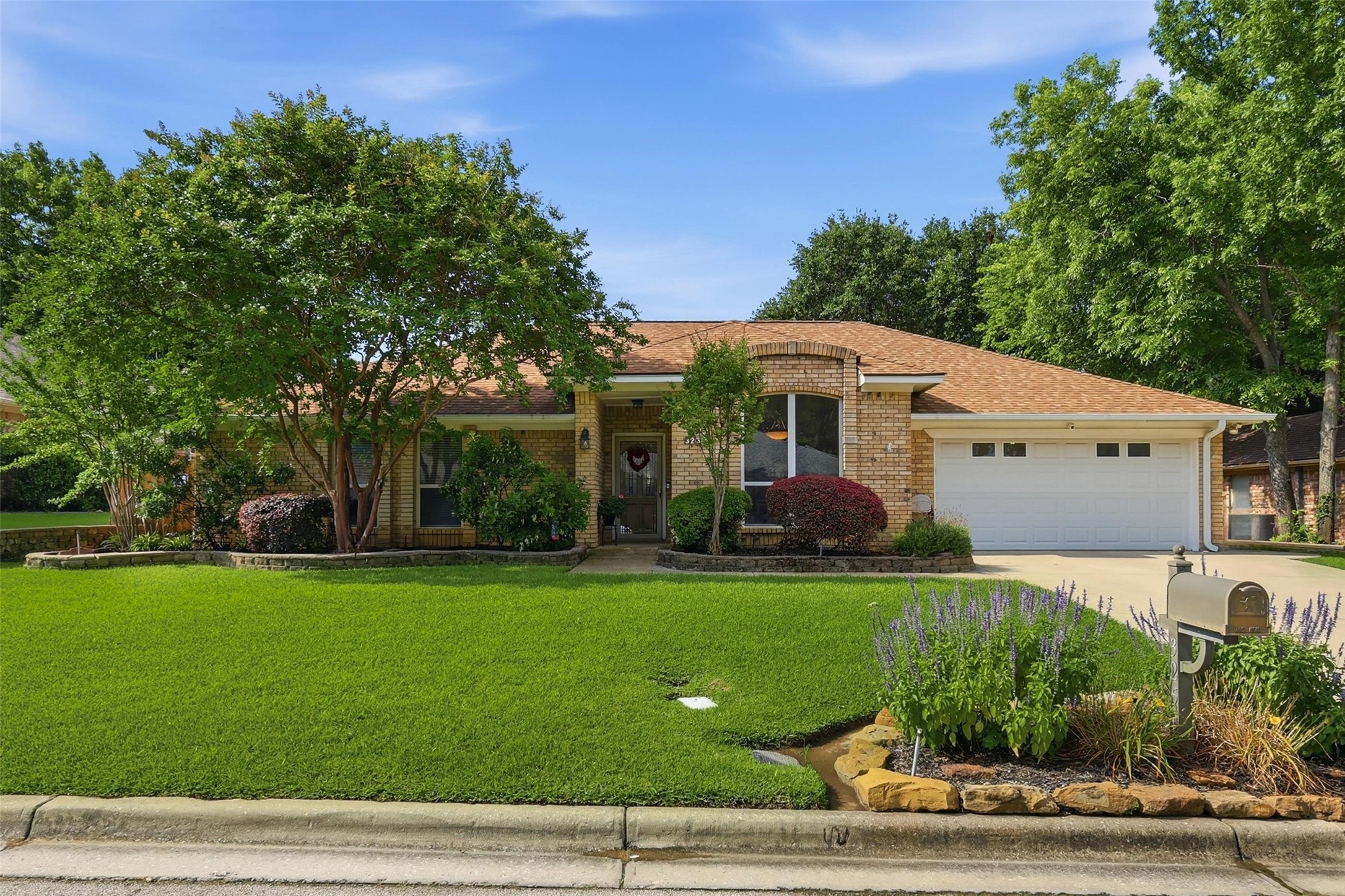325 Marseille Drive Hurst TX 76054