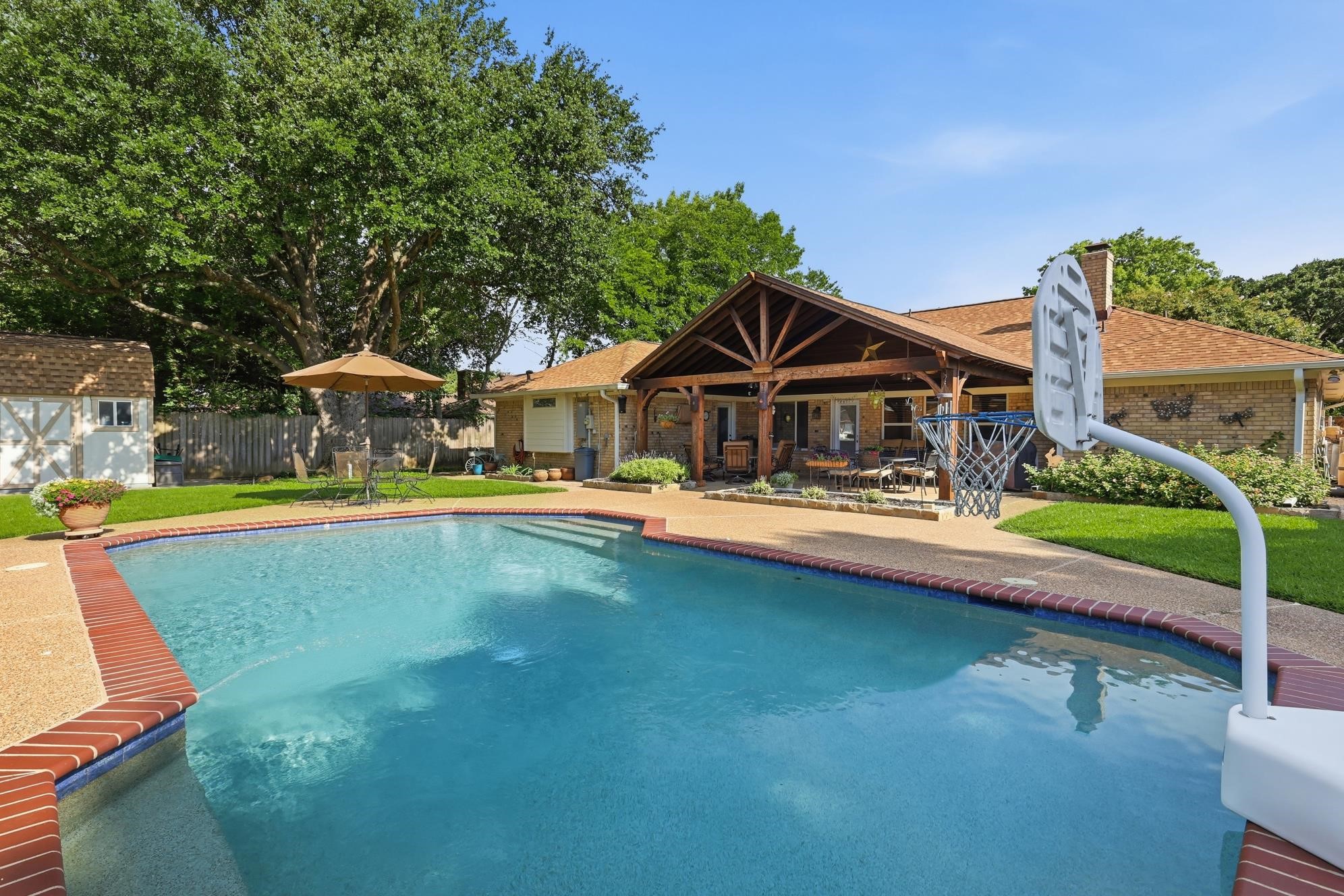 325 Marseille Drive Hurst TX 76054