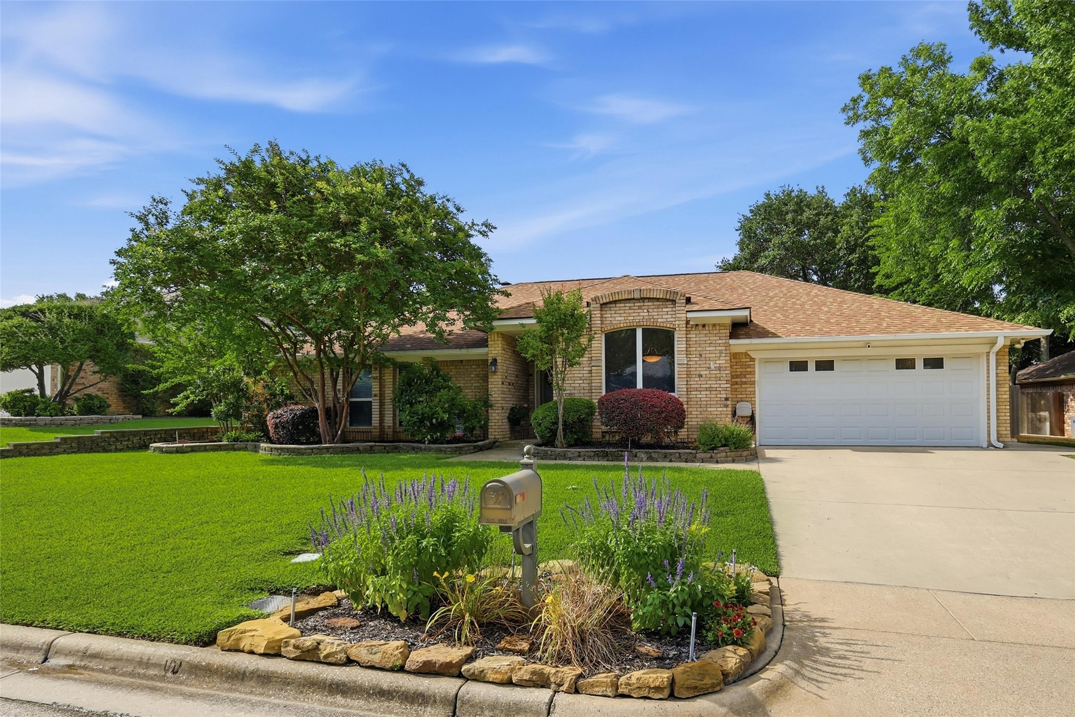 325 Marseille Drive Hurst TX 76054