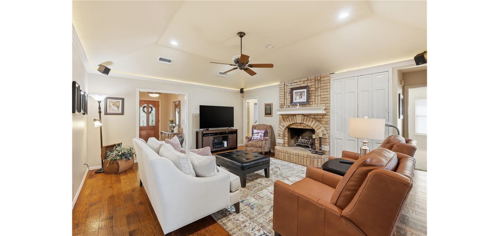 325 Marseille Drive Hurst TX 76054