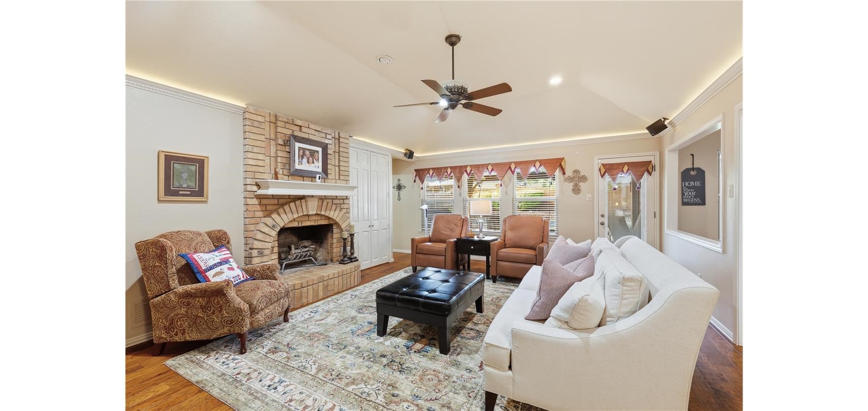 325 Marseille Drive Hurst TX 76054