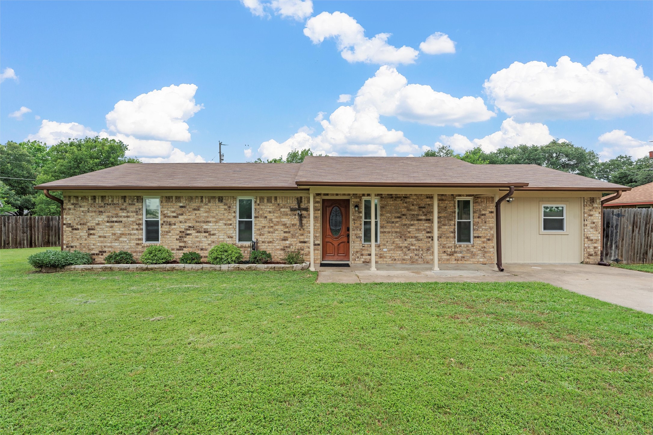202 Lee Lane Lorena TX 76655