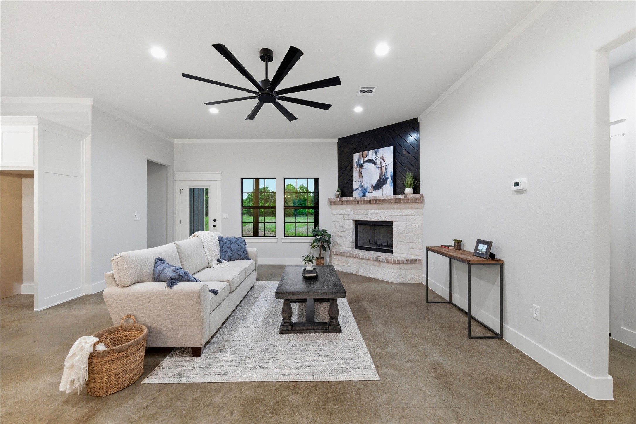 5808 W Virginia Trail Granbury TX 76048