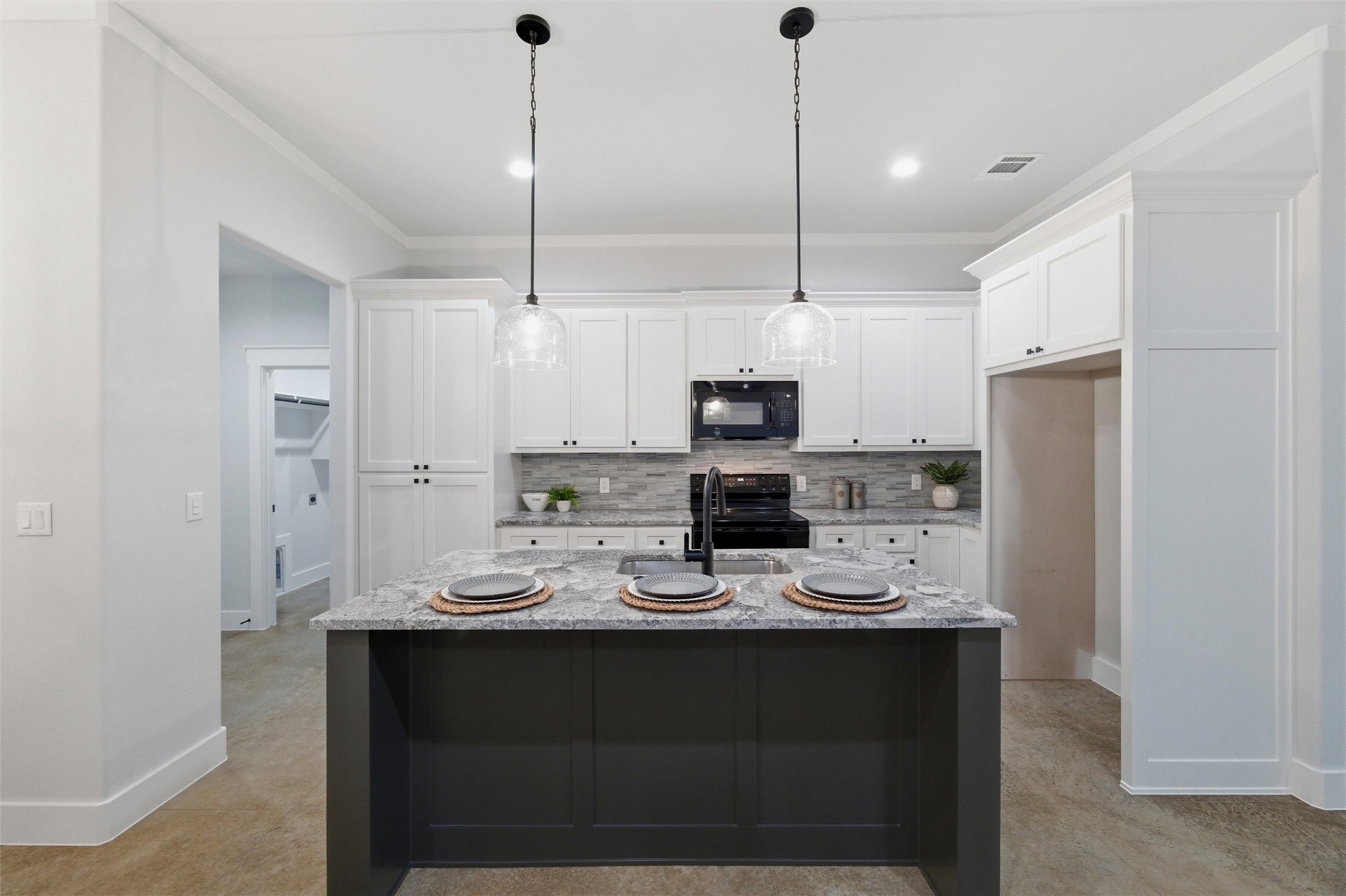 5808 W Virginia Trail Granbury TX 76048