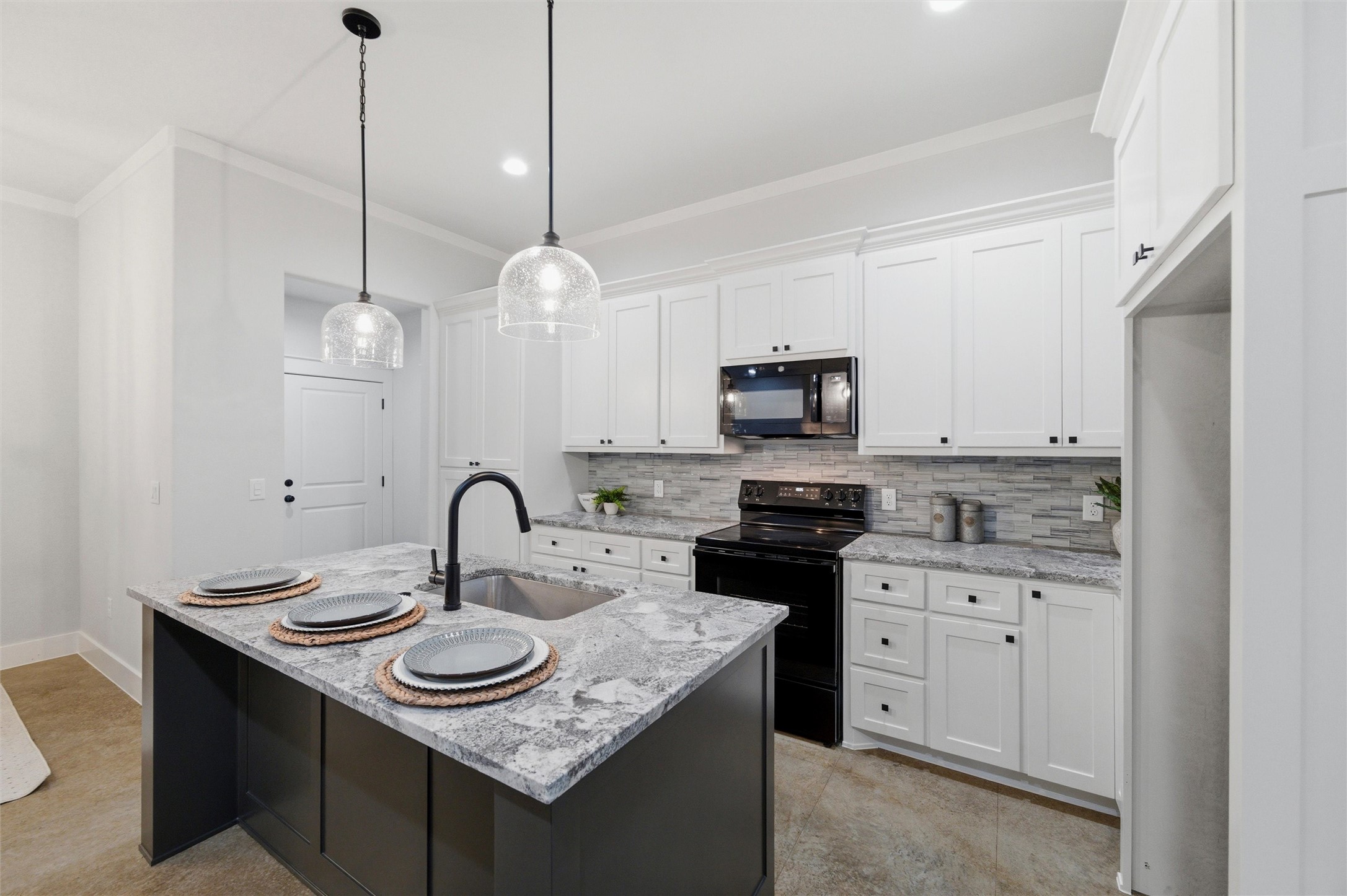 5808 W Virginia Trail Granbury TX 76048