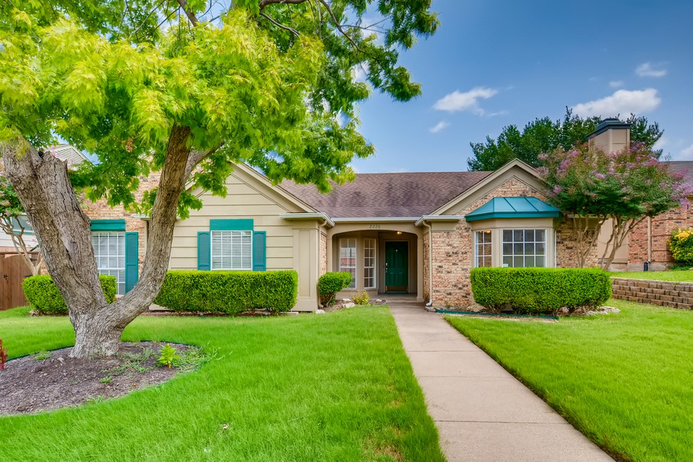 2226 Country Dell Drive Garland TX 75040