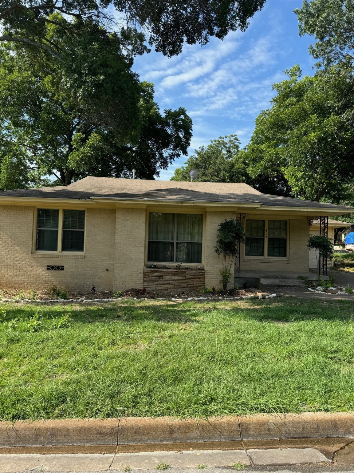 515 W Couts Street Weatherford TX 76086