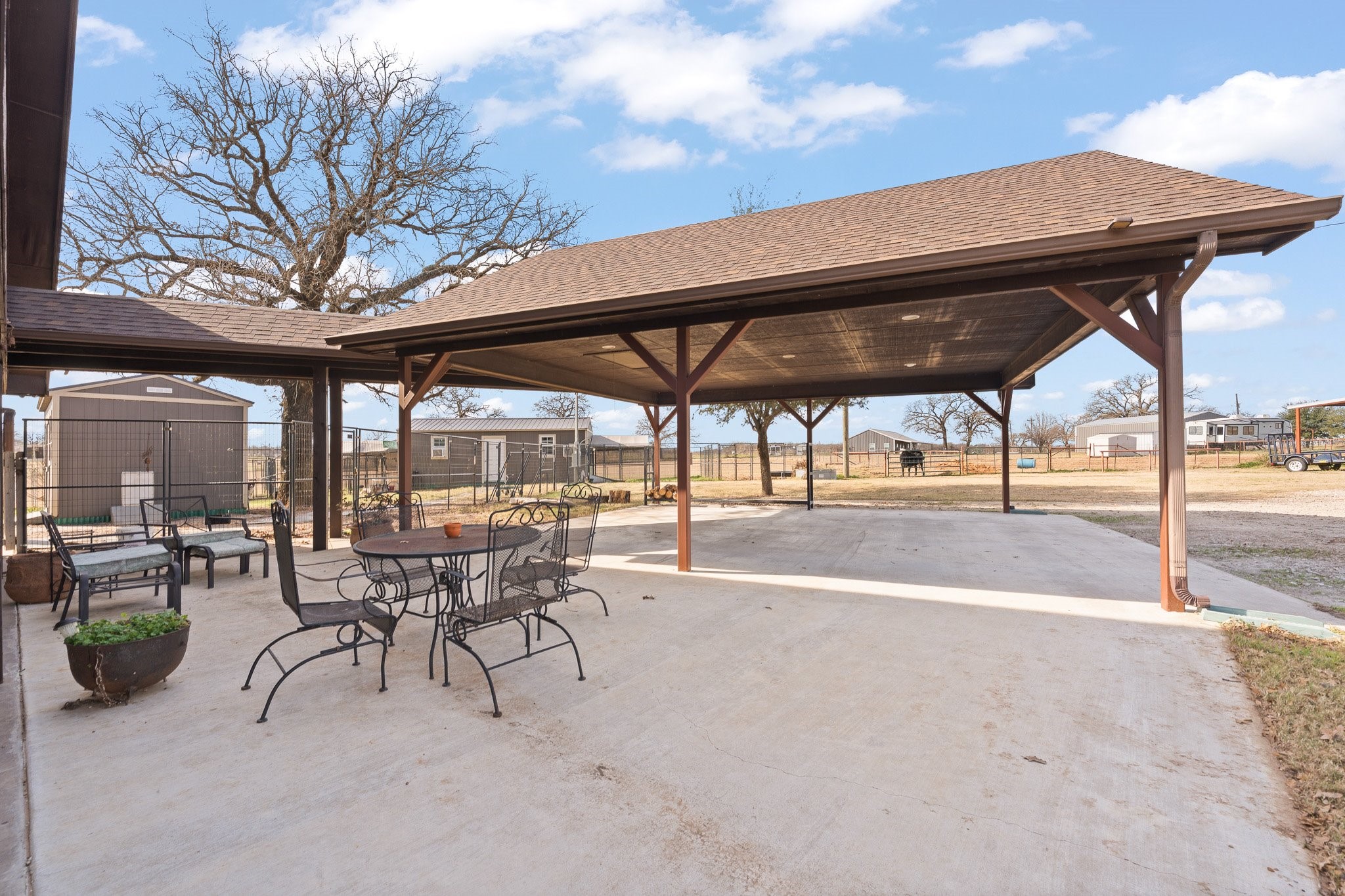 1366 Hcr 1414 Covington TX 76636