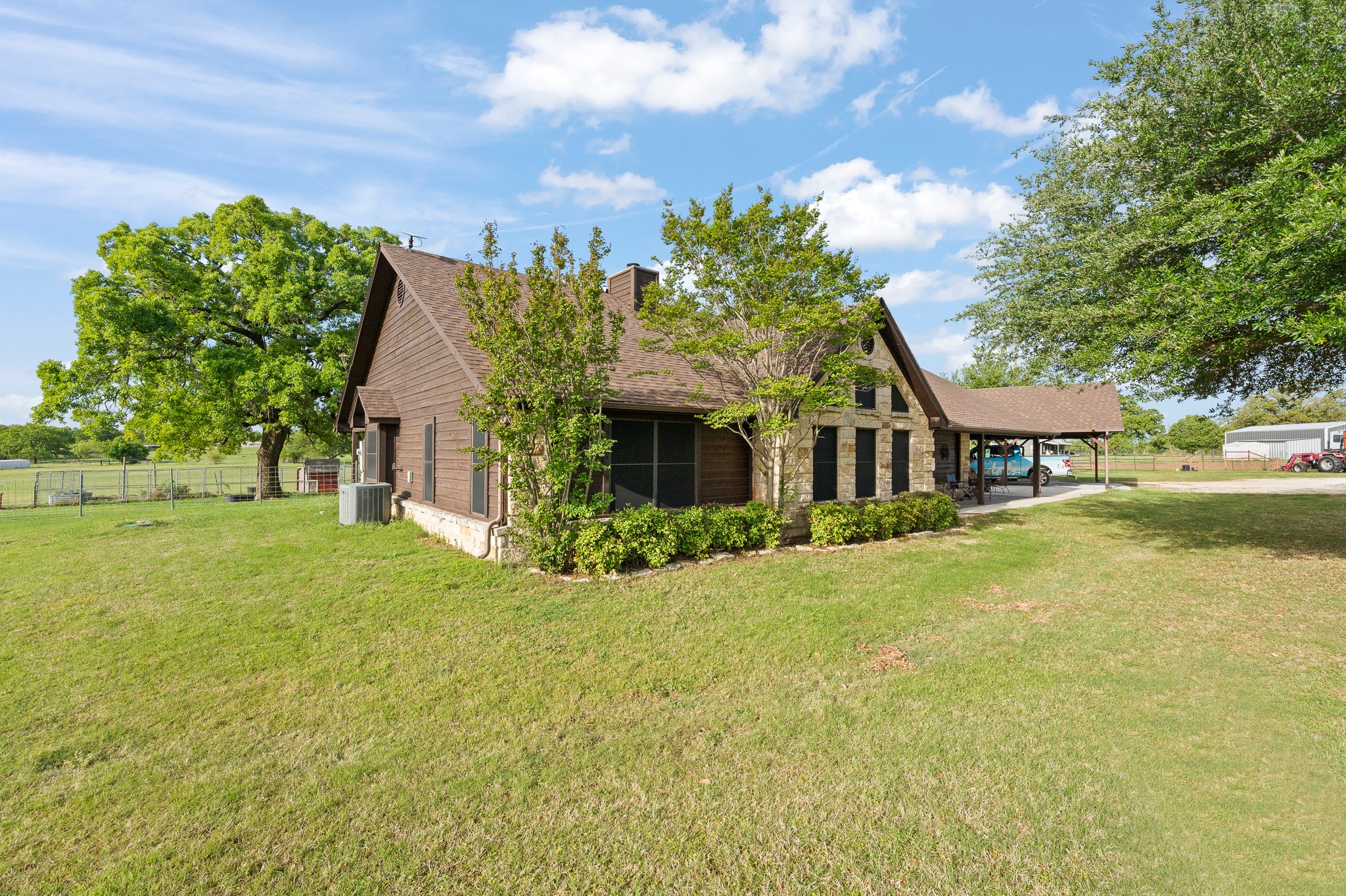 1366 Hcr 1414 Covington TX 76636