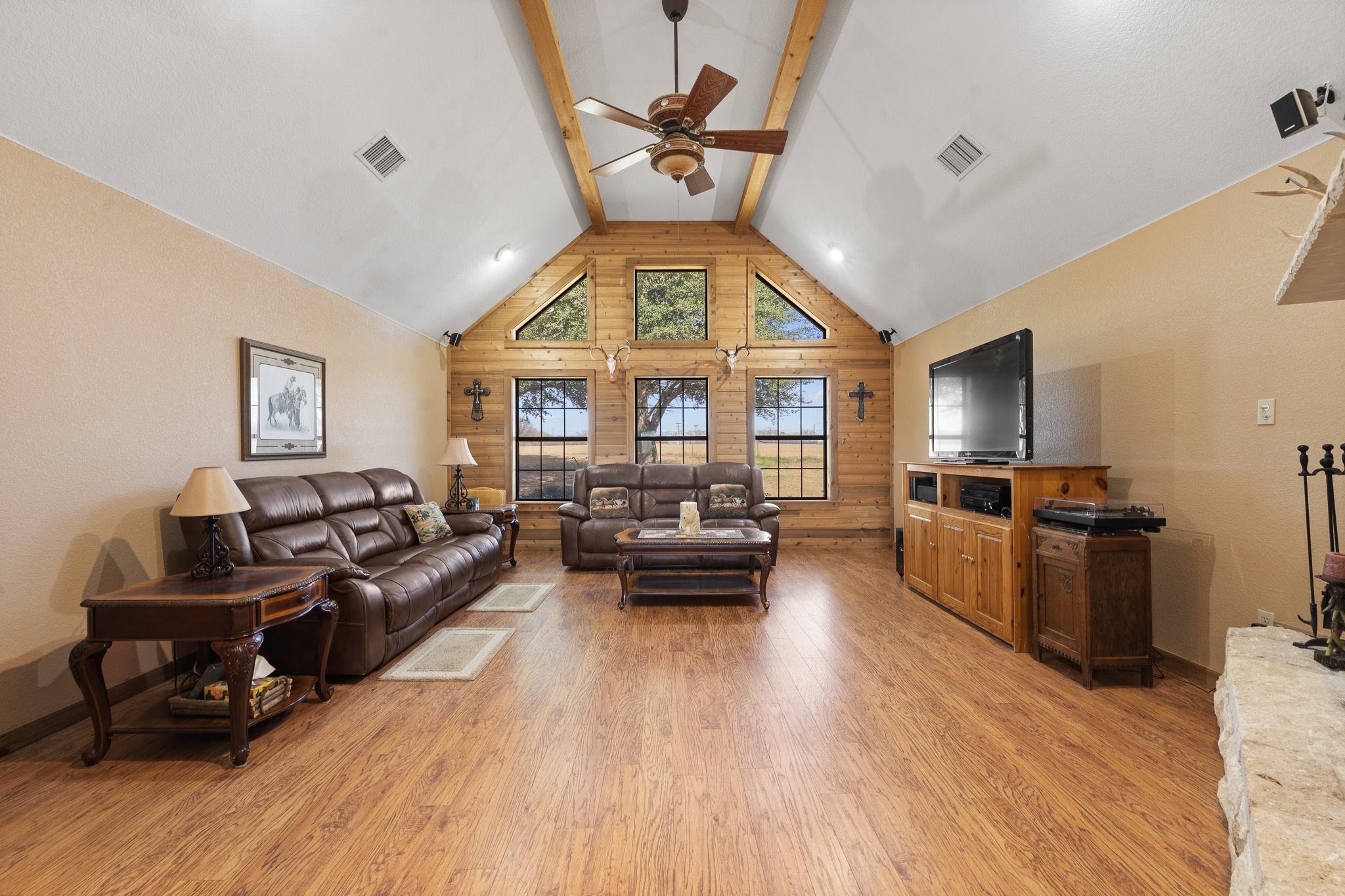 1366 Hcr 1414 Covington TX 76636