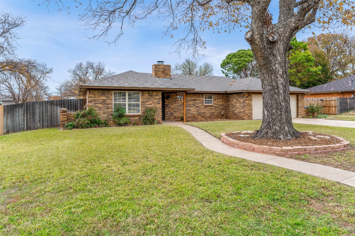 1305 4th Street Granbury TX 76048