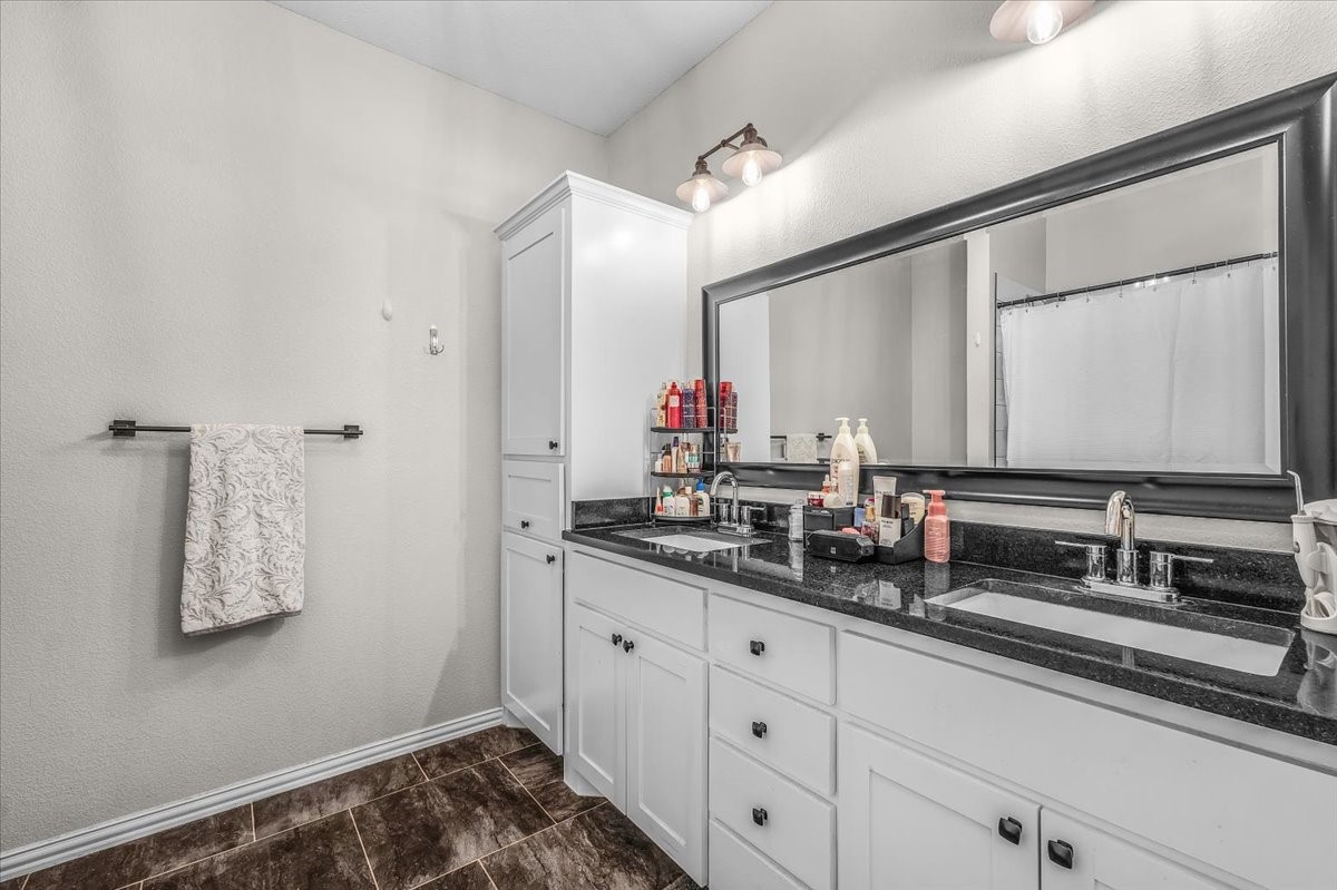 5630 Mesa Loop Granbury TX 76048