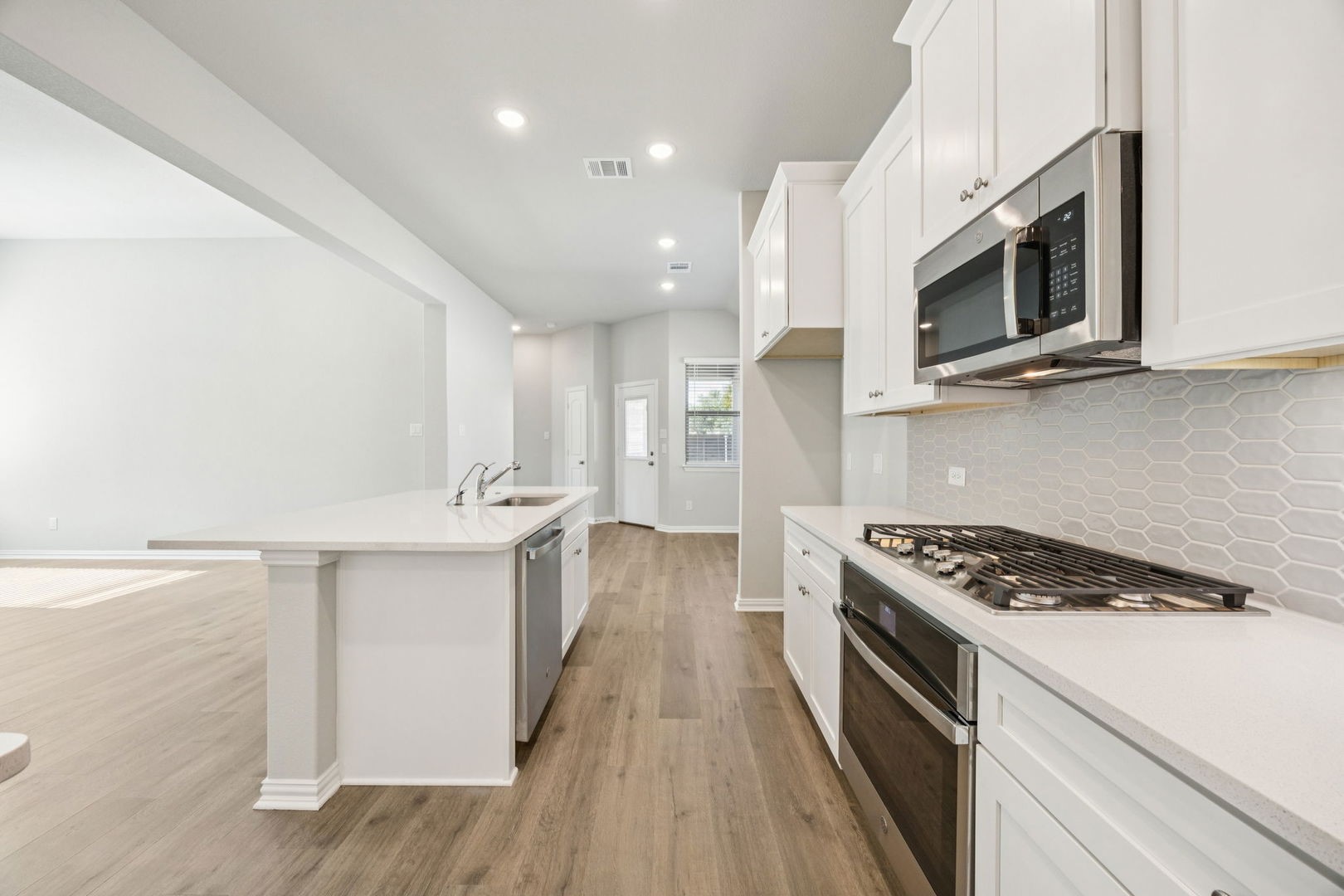 2109 Hazel Lily Mesquite TX 75181