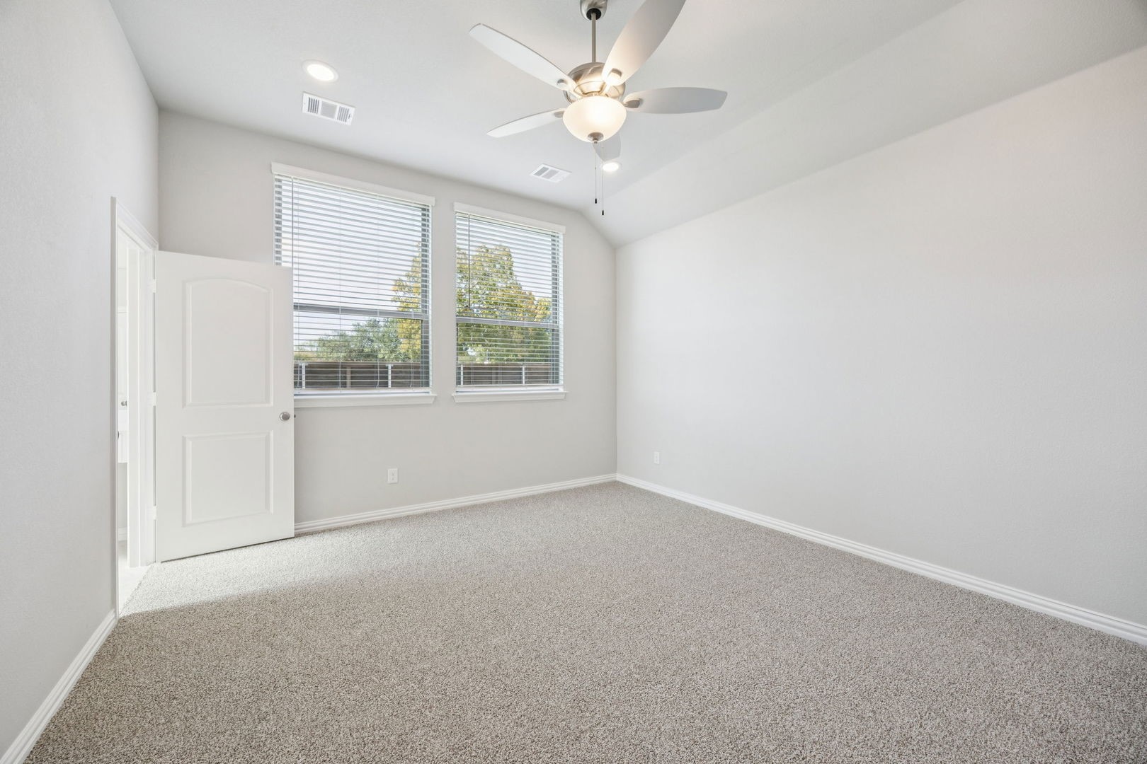 2109 Hazel Lily Mesquite TX 75181