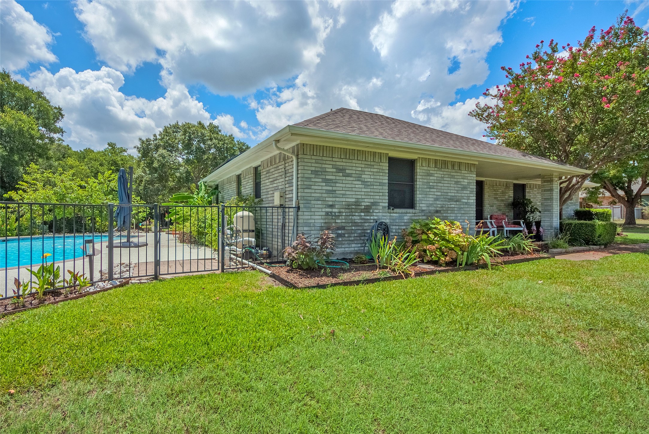137 Keowee Circle Waxahachie TX 75165