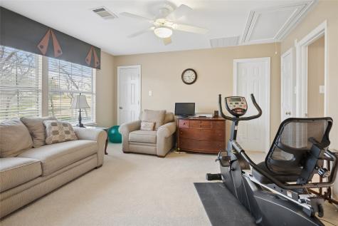 405 Royal Colonnade Arlington TX 76011