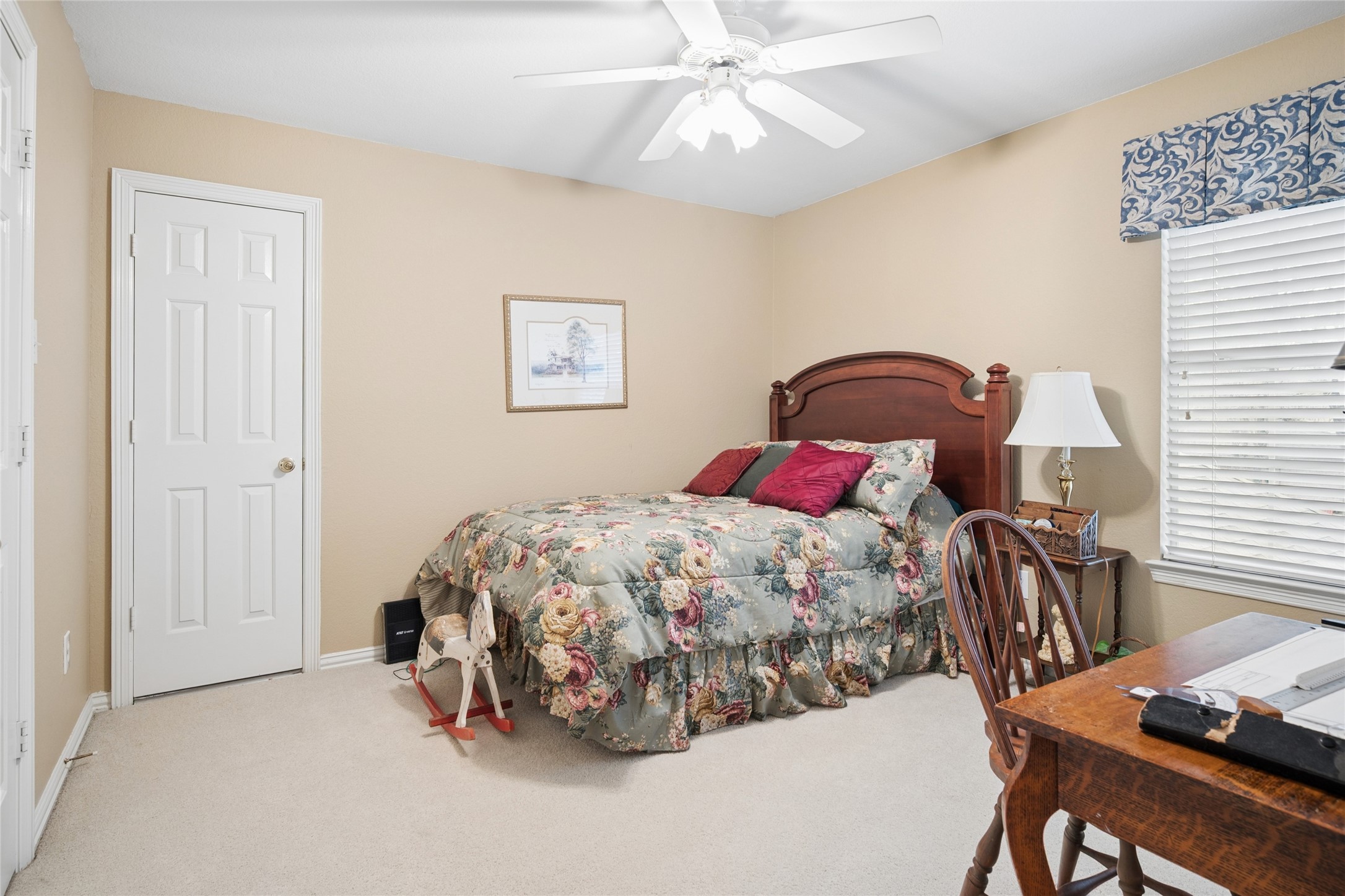 405 Royal Colonnade Arlington TX 76011