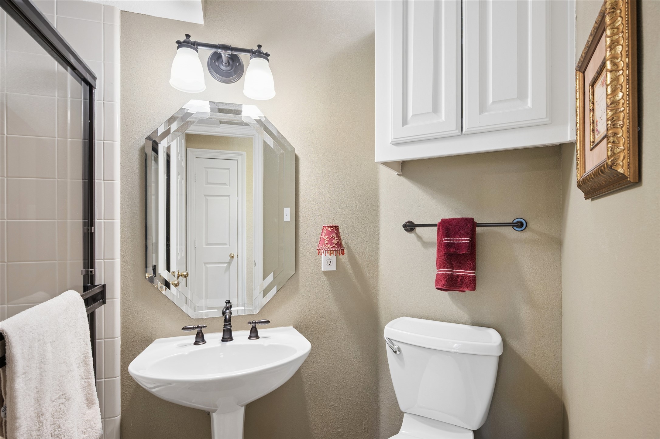405 Royal Colonnade Arlington TX 76011