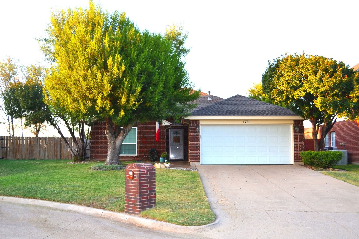 1701 Overland Street Fort Worth TX 76131