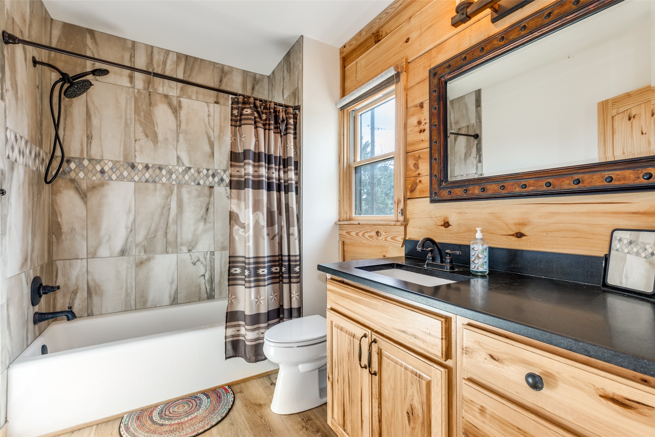 424 Inwood Road Azle TX 76020