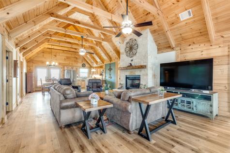 424 Inwood Road Azle TX 76020
