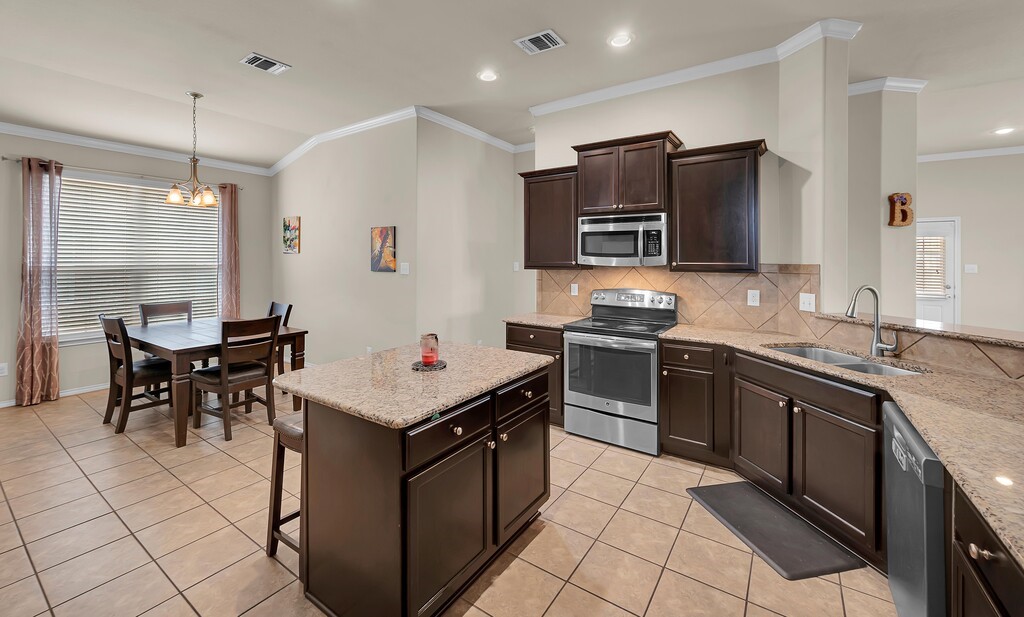 9801 Shallow Creek Drive Waco TX 76708