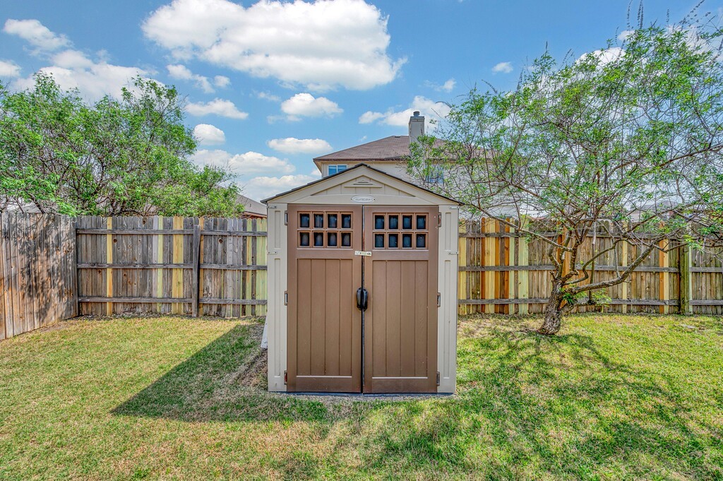 9801 Shallow Creek Drive Waco TX 76708