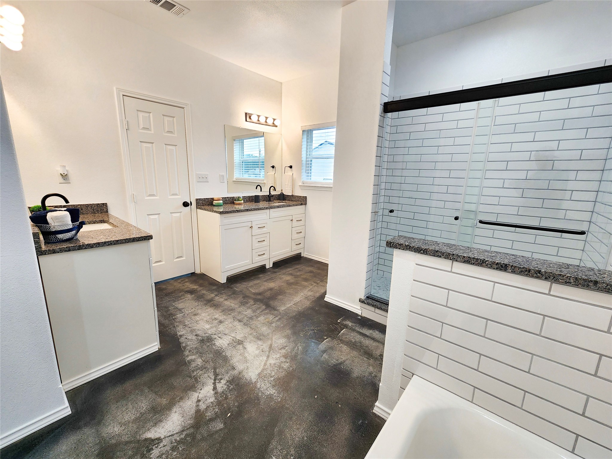 417 Katie Circle Kennedale TX 76060