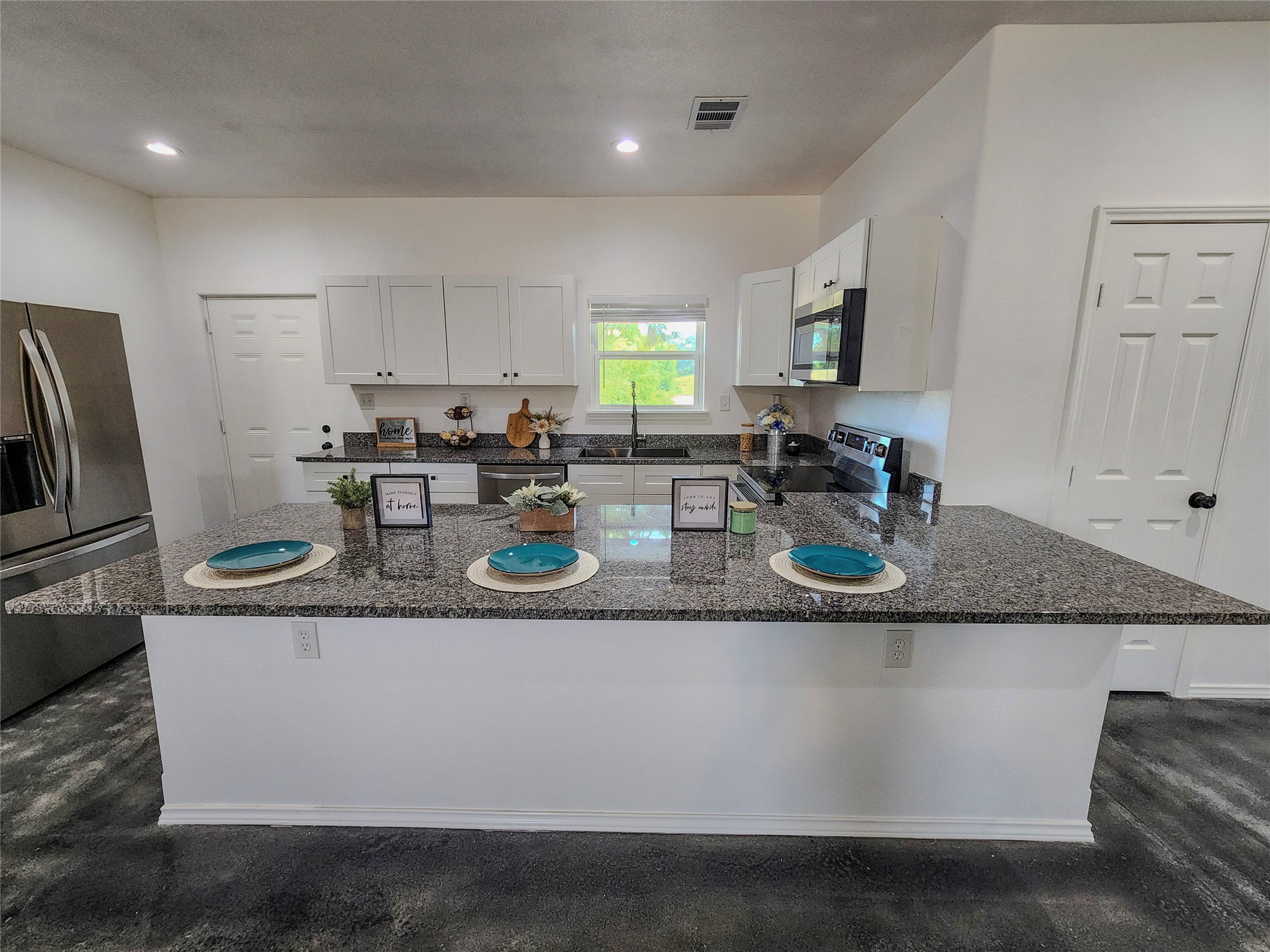 417 Katie Circle Kennedale TX 76060