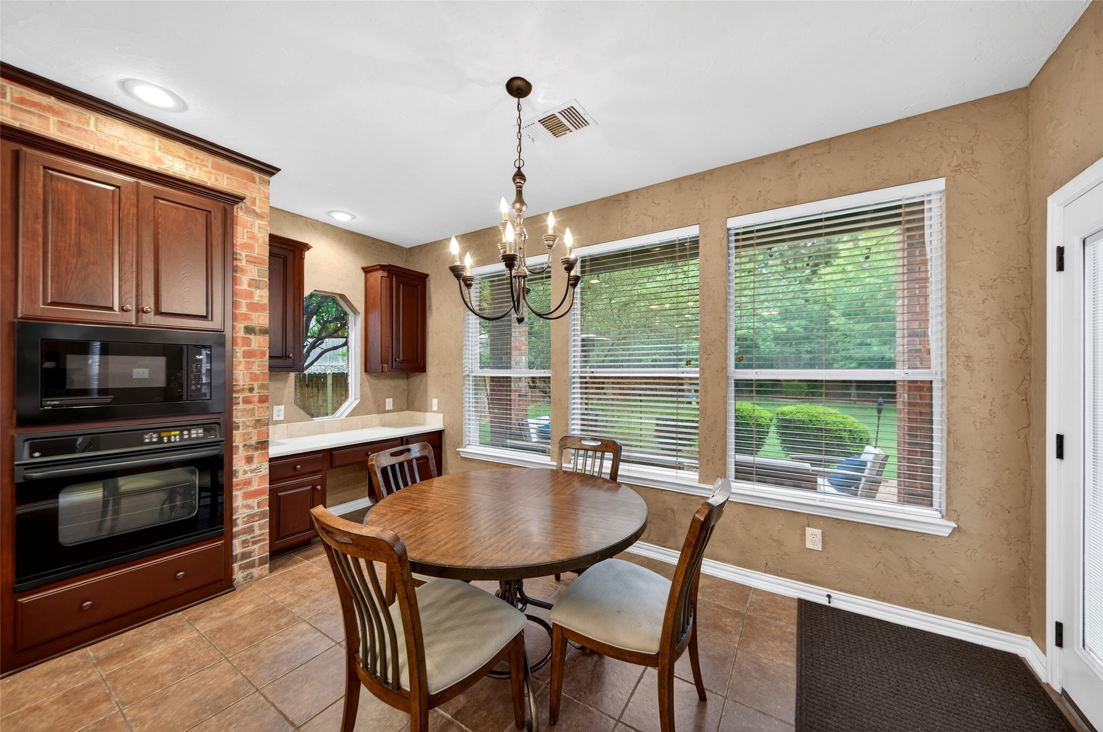 8000 Geranium Lane Fort Worth TX 76123