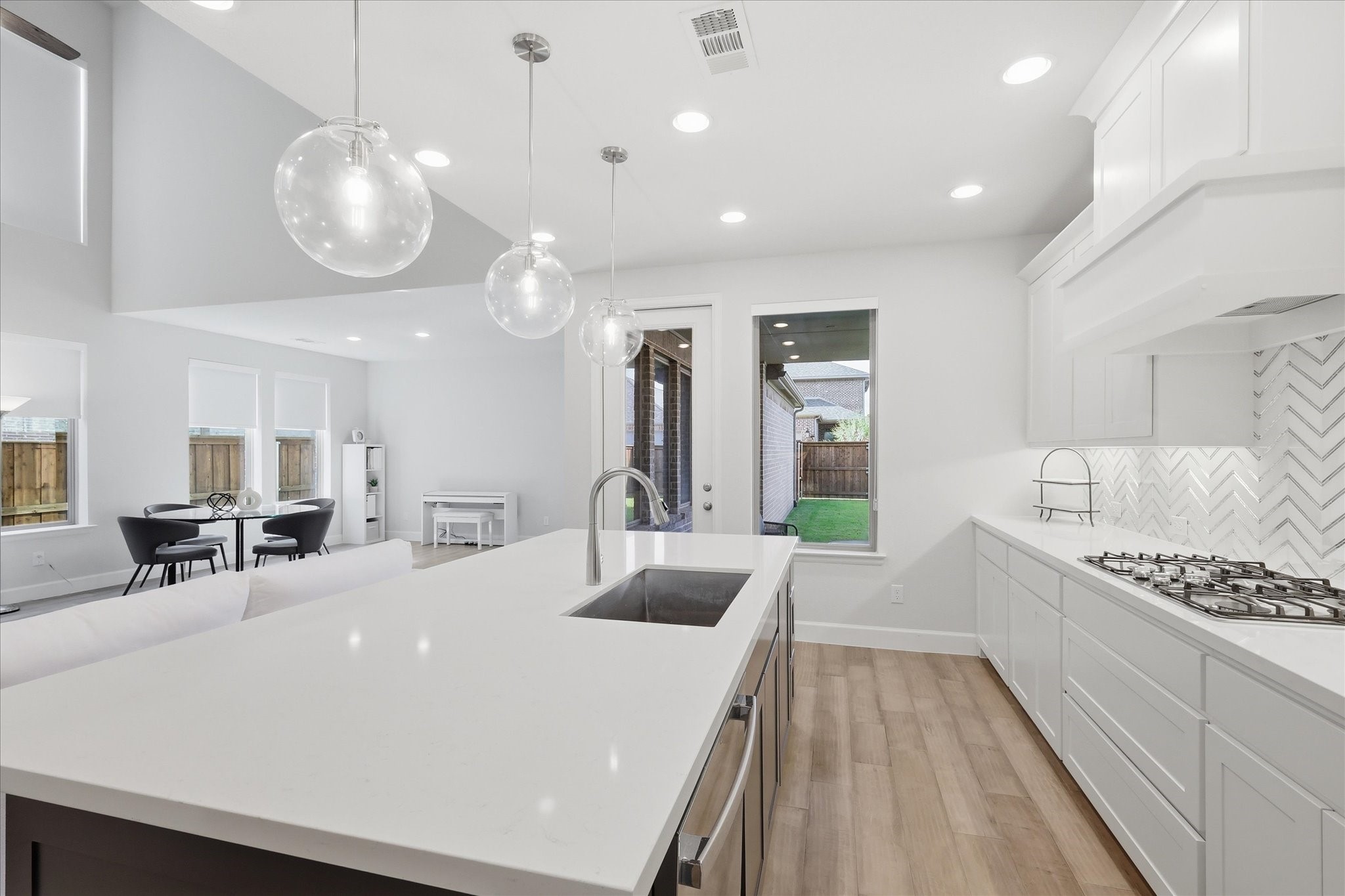 8521 Western The Colony TX 75056