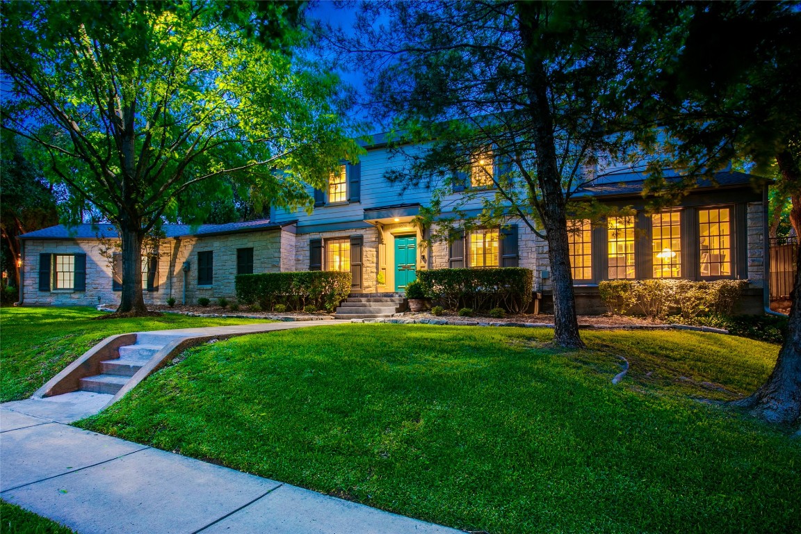 1036 N Oak Cliff Boulevard Dallas TX 75208