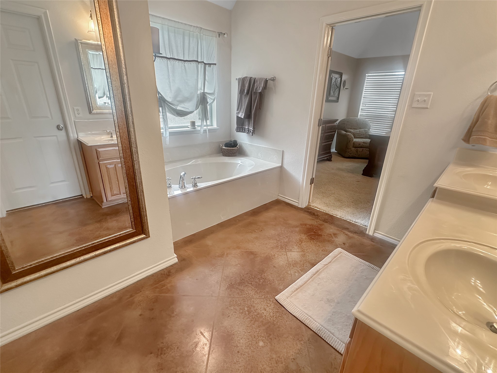 10717 Greenview Court Benbrook TX 76126