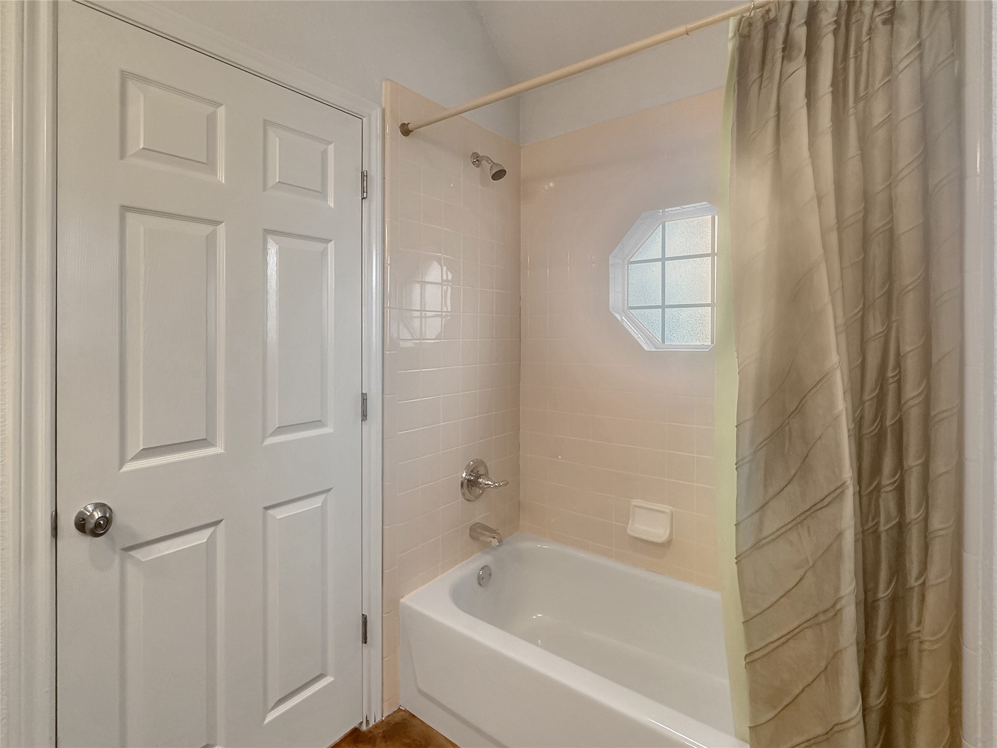 10717 Greenview Court Benbrook TX 76126
