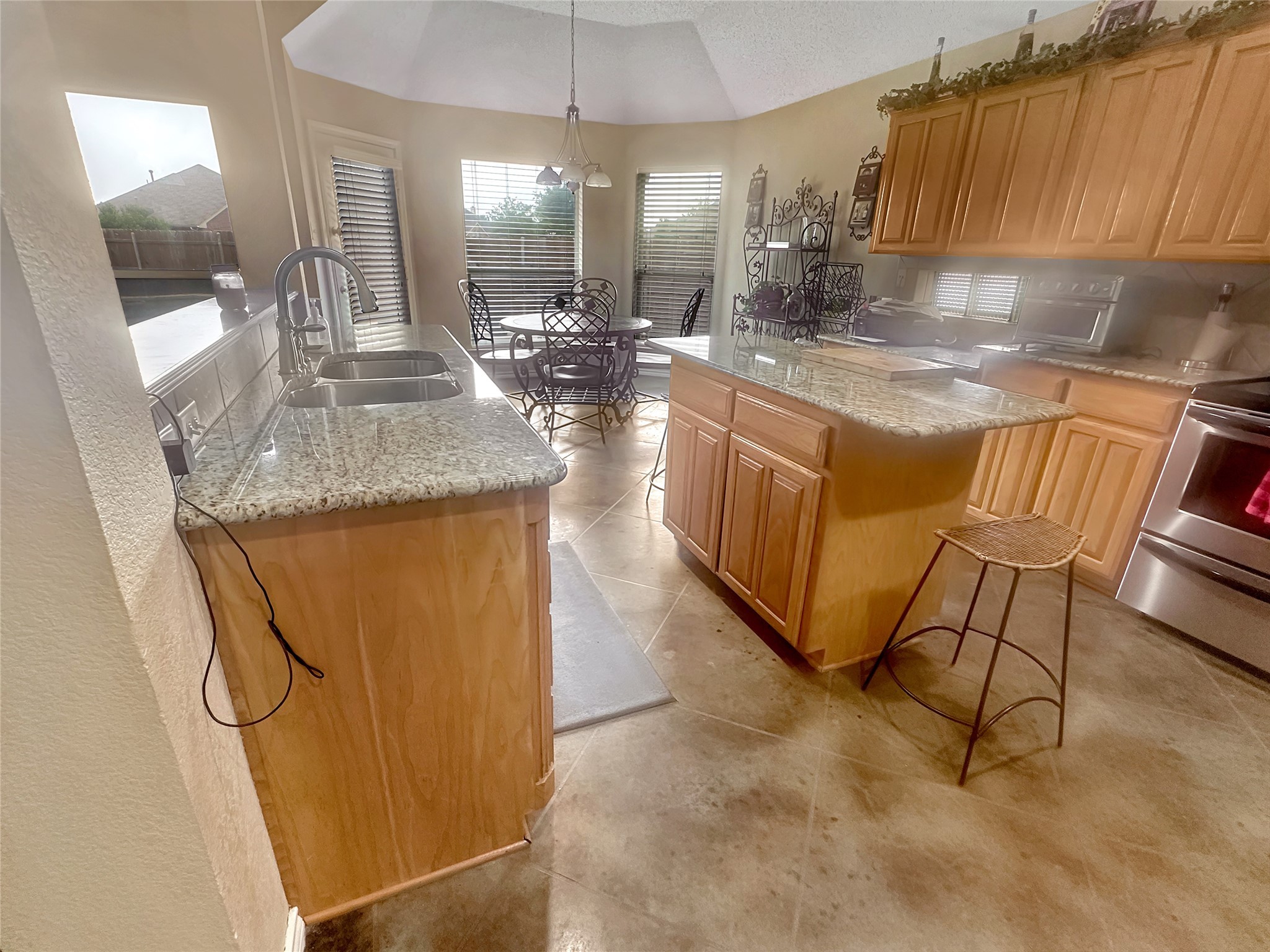 10717 Greenview Court Benbrook TX 76126