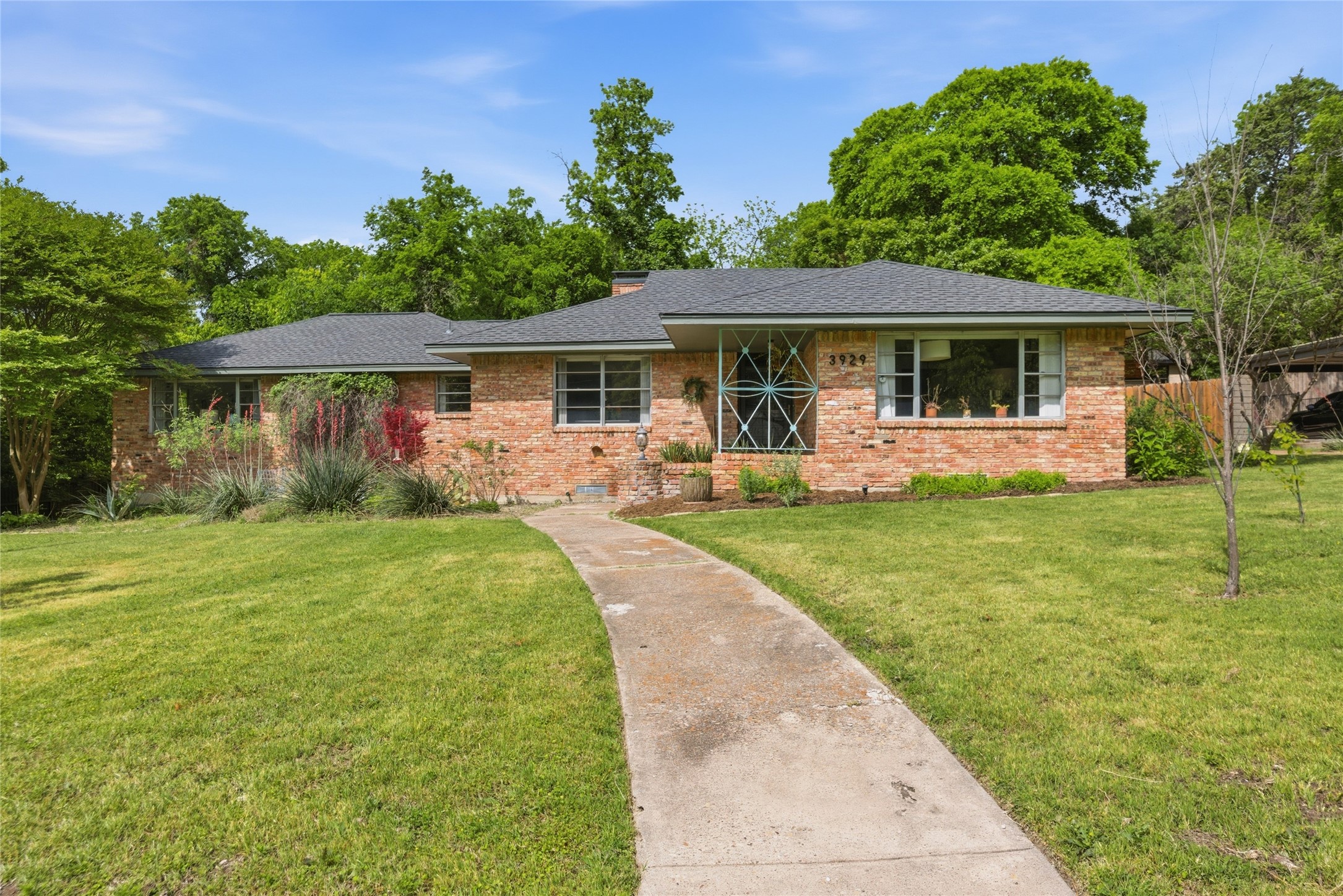 3929 S Franklin Street Dallas TX 75233