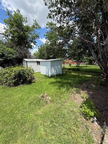 1016 W Cedar Street Coleman TX 76834