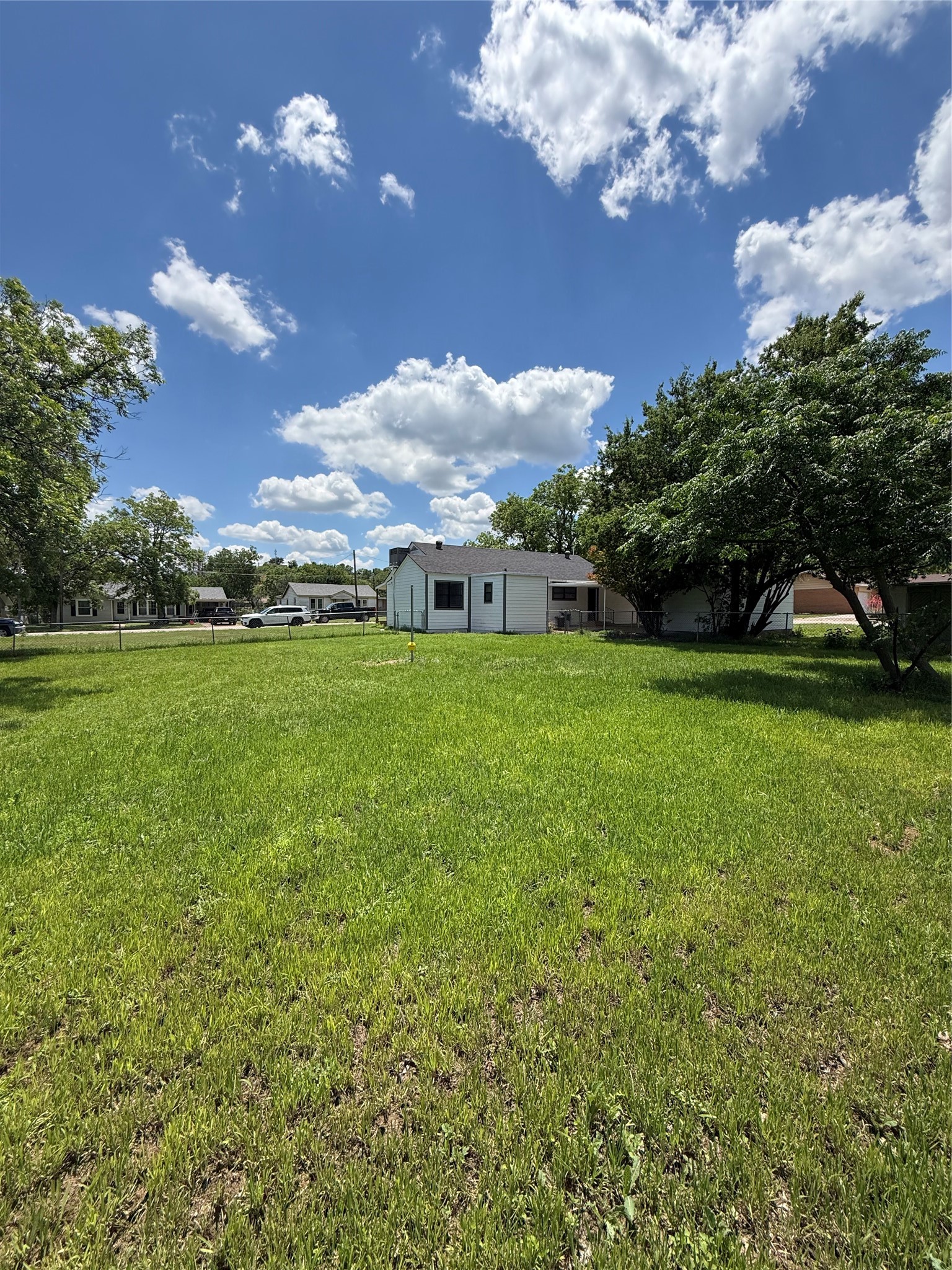 1016 W Cedar Street Coleman TX 76834