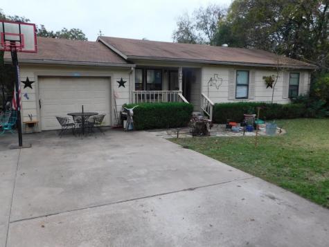 107 W School Street Trenton TX 75490