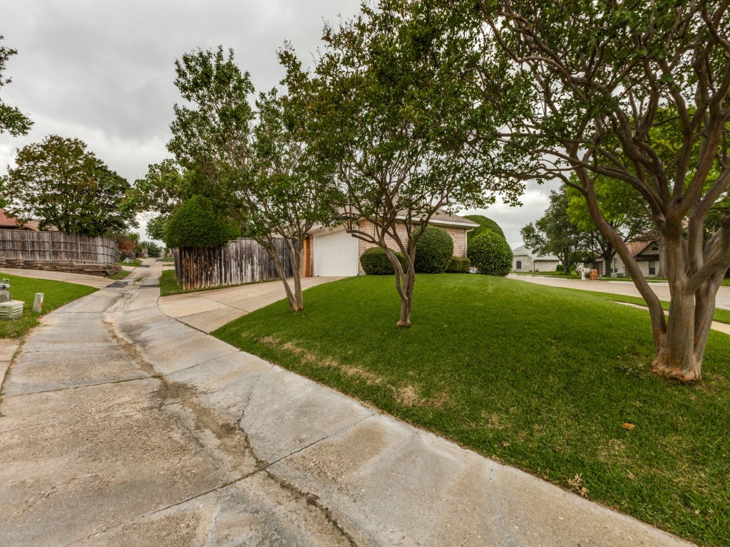 1925 Merrimac Trail Garland TX 75043
