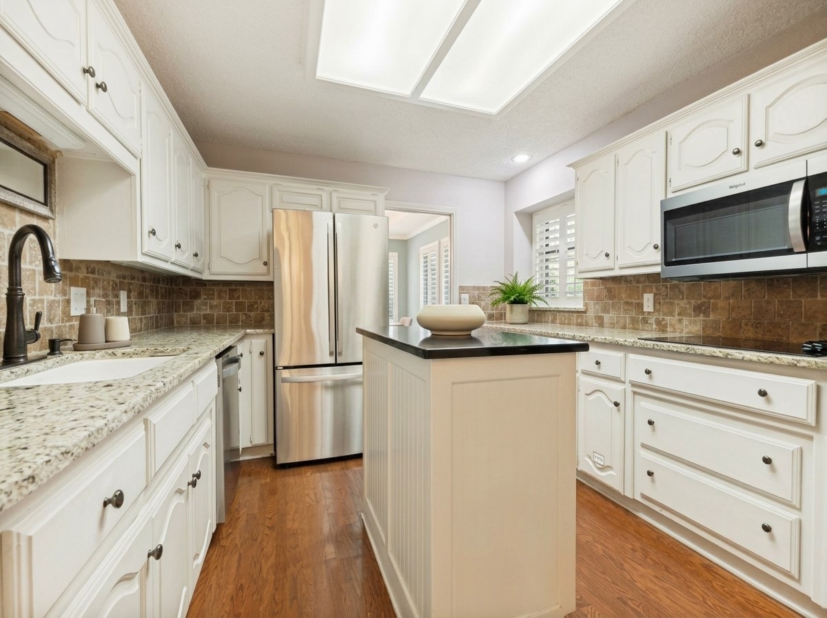 1925 Merrimac Trail Garland TX 75043