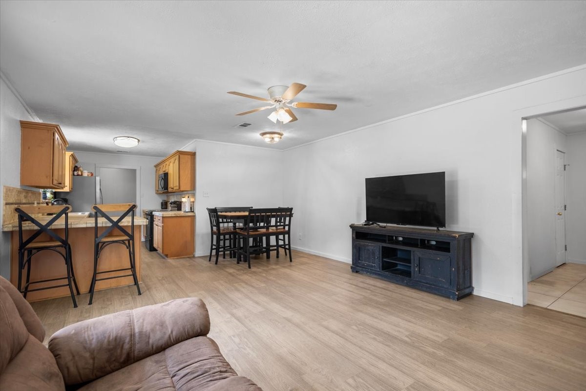 104 Royal Lane Edgewood TX 75117